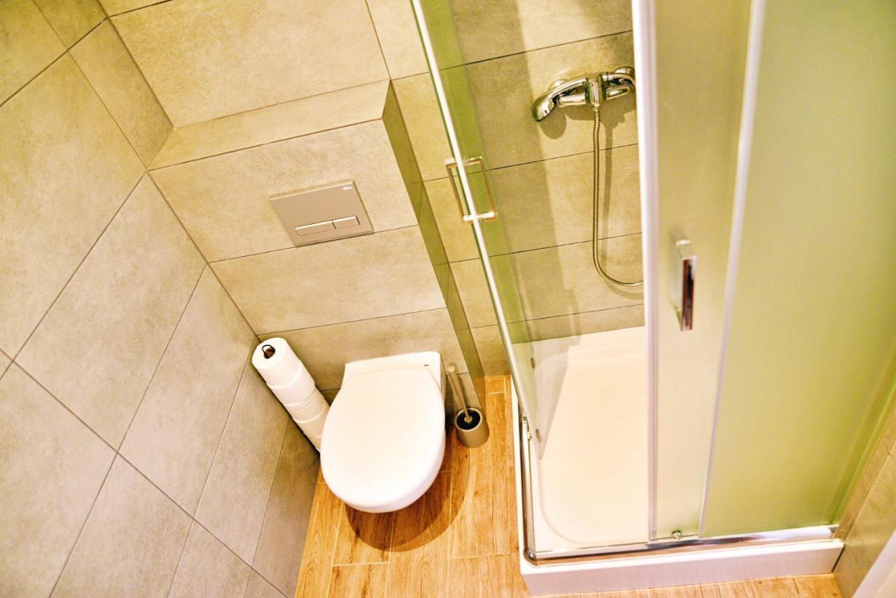 Apartamenty Lotnisko Leszno Leszno  Exteriör bild
